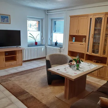 Apartment Ferienwohnung Am Wald *